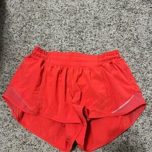 Lululemon hotty hot low rise shorts